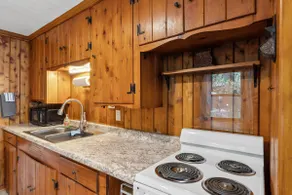 Waterfront and Screened in Porch- Nostalgic! - Image 5