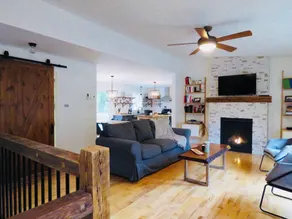 The Hot Duck*Golf and Cycling *Hot Tub*Fireplace - Image 4