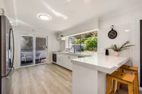 Belli Street 3 - Steps from Hastings Street - Image 3