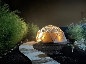 L'Appartement and its private Jacuzzi under a dome - Image 2