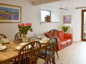 Mad Nelly Cottage - Image 5