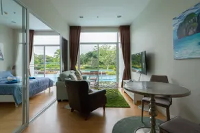 Luxurious Ground Floor Condo with Pool Access in H - Image 3