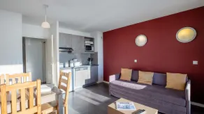 Apartment for 5 people • At the foot of the slopes • Jacuzzi & swimming pool - Image 3