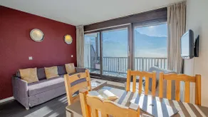 Apartment for 5 people • At the foot of the slopes • Jacuzzi & swimming pool - Image 2