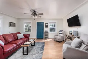 American Oak Cottage | Dog-Friendly | 3 Blocks to Downtown Food, Wine, & More! - Image 2
