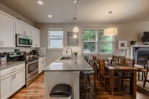 Experience the Cozy Charm of Roost Cottage - Image 3