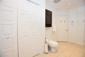 Ground Floor Loft Style Luxury Executive Flat - Image 4