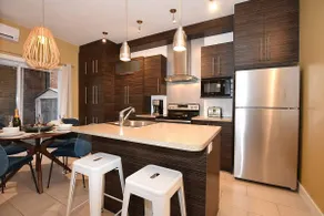 Ground Floor Loft Style Luxury Executive Flat - Image 2