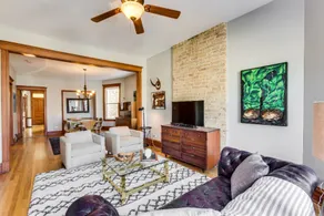 Logan Square Beauty with 2 Bedrooms W/parking - Image 4