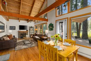 River`s Run - Your Riverfront Cabin - Image 3