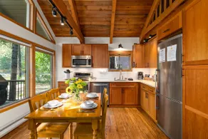 River`s Run - Your Riverfront Cabin - Image 4