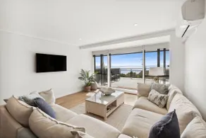 APARTMENT 26 PACIFIC APARTMENTS - Walk to town - Image 2