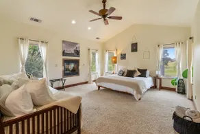 Hive House @Castoro | Luxury Winery Stay + EV - Image 2