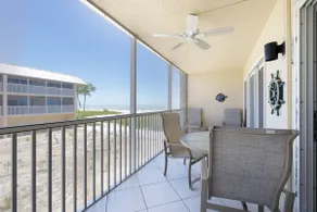 Contemporary Beachside Retreat - Image 3