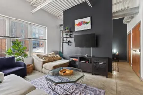 Heart of Short North, Funky 1BR Studio w/Parking! - Image 1