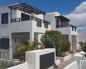 Apartment-Private Bathroom-Balcony-Pool - Image 2