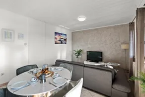 Sea View apartments with shared Pool - Image 4