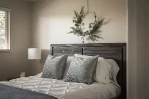 Nature lovers enjoy mountains & cozy home retreat - Image 2