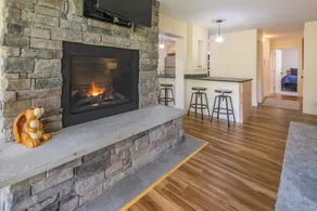 Condo w/private balcony, fireplace and great location - Stillwater Family Retreat - Image 3