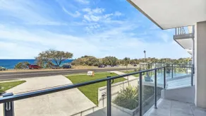 Beachfront Apartment 1 Cabarita Beach - Image 2