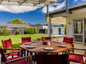 Gone Coastal - Whangamata Holiday House - Image 2