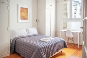 148- Modern Apt. w/Excellent Location in Downtown - Image 2