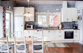 2 Bedroom Lovely Home In Hyltebruk - Image 5