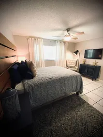 3-BR Group Getaway · Beach, Las Olas & FLL - Image 2
