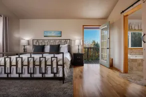 Pet Friendly, Game Room, Walk to Vineyards, BBQ - Image 5