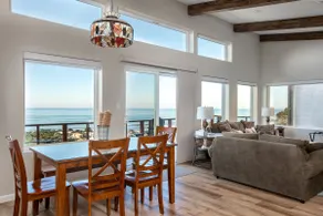 Amazing View Newly Remodeled- L2 EV Charger -Pet friendly - Image 3