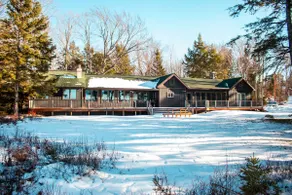 Au Train Island View Lodge: Swim, Explore & Relax - Image 4