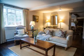Countryside Escape on Historic Estate - Image 2