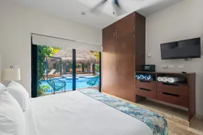 Encanto Azul Tulum apartmen-Swim-up Apt for 8 Bike - Image 2