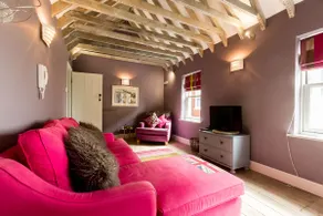 Waterfront Cottage, Aldeburgh - Image 3