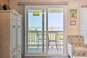 Beachfront Isle of Palms Condo w/ Balcony & Pool! - Image 5