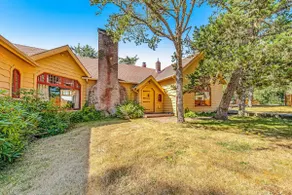Dog-Friendly Home with Sea Views on Little Beach a - Image 2