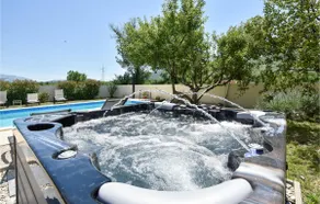 Awesome Home In Prugovo With Wifi And 4 Bedrooms - Image 2