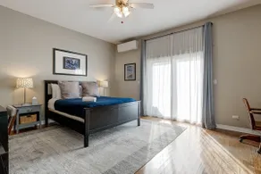 Spacious & Elegant Old Town Duplex - Image 2