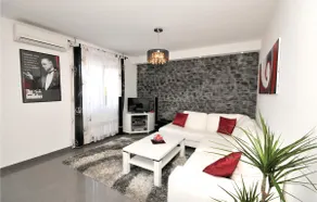 Amazing Home In Mastrinka With Sauna - Image 5