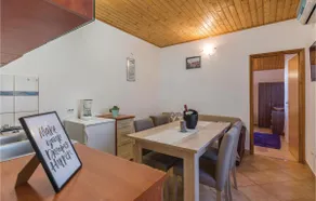 1 Bedroom Stunning Apartment In Fazana - Image 5