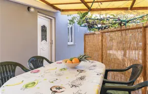 1 Bedroom Stunning Apartment In Fazana - Image 4