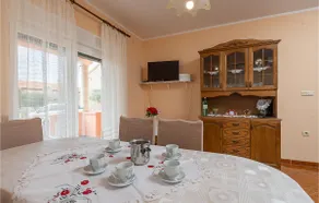 1 Bedroom Lovely Apartment In Betiga - Image 2