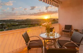Six-Bedroom Holiday Home In Zrnovnica - Image 2