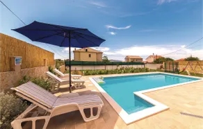 Three-Bedroom Holiday Home In Kastel Sucurac - Image 4