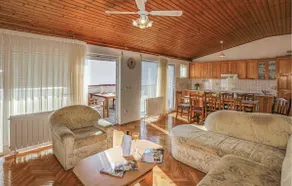 Gorgeous Apartment In Omis With Wifi - Image 3