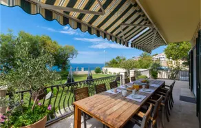 6 bedroom stunning home in Dugi Rat - Image 4