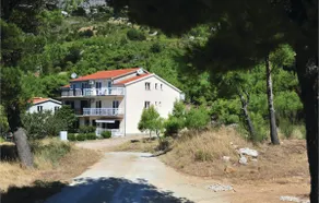 Beautiful apartment in Lokva Rogoznica with WiFi - Image 2