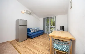 Beautiful apartment in Lokva Rogoznica with WiFi - Image 3