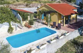 Stunning Home In Dingac - Image 3