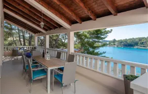 Awesome apartment in Prizba with swimming pool - Image 3